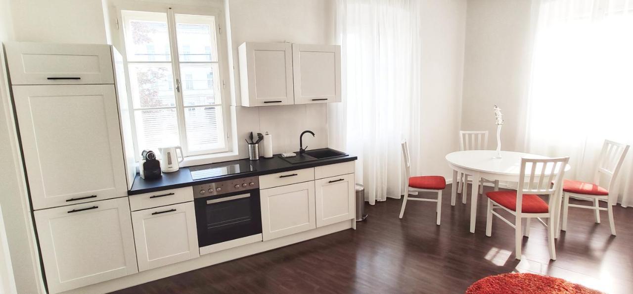 Helle Zweiraumwohnung In Wohngebiet Vienna Esterno foto